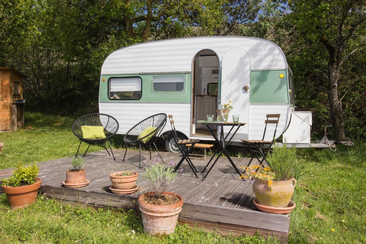 Ma Caravane Dans Les Collines Villeneuve-la-Comptal Ngoại thất bức ảnh